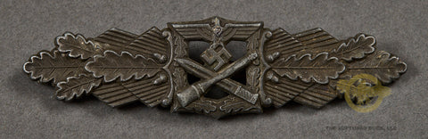 German WWII Close Combat Clasp in Bronze